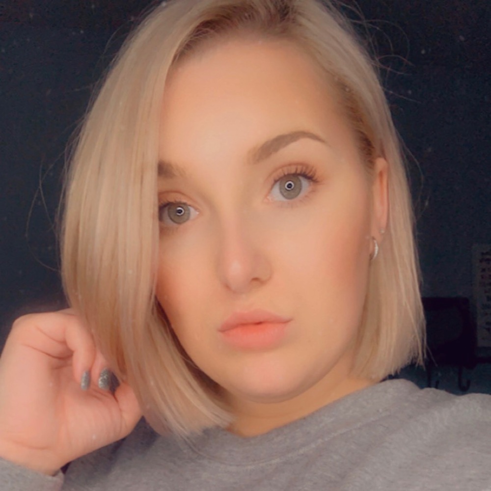 Meet your Posher, Stephanie